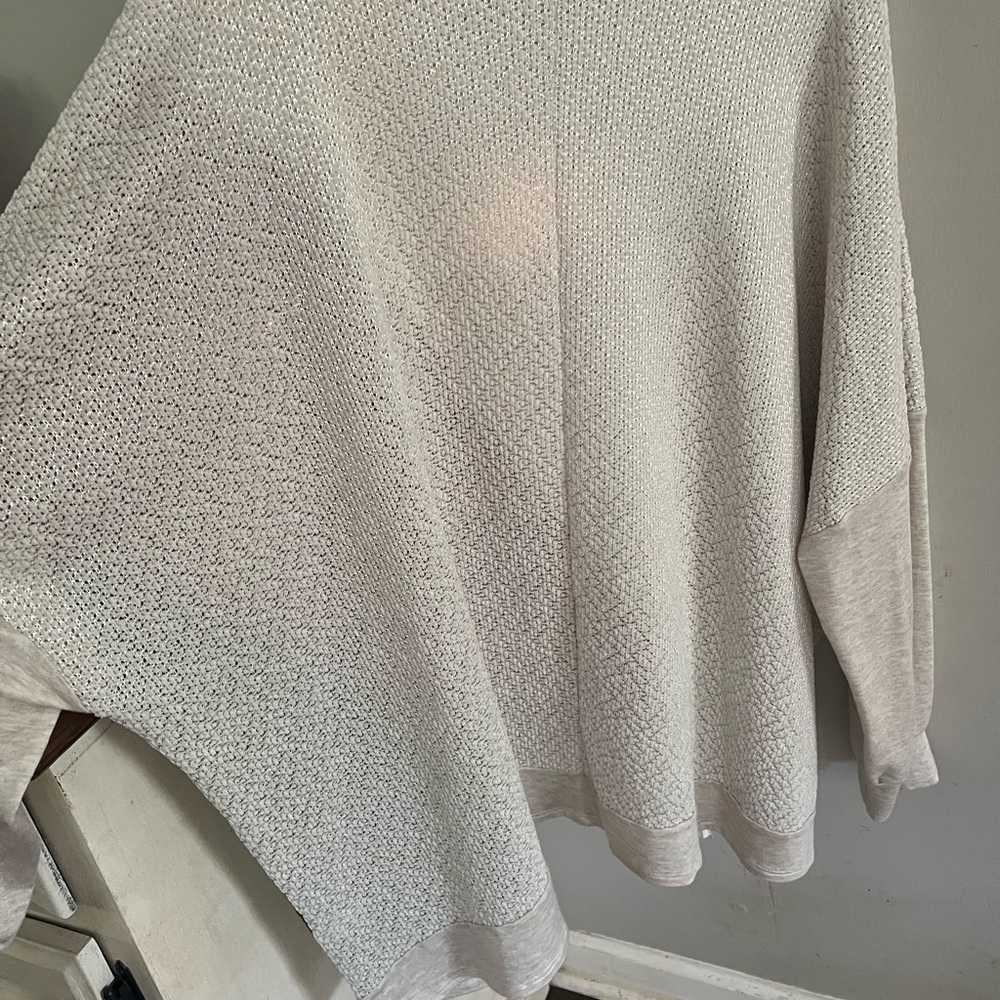 Boutique top - Picture 6 of 12